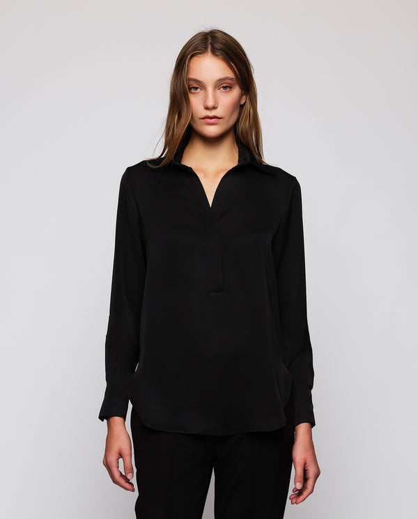 Fluid black blouse