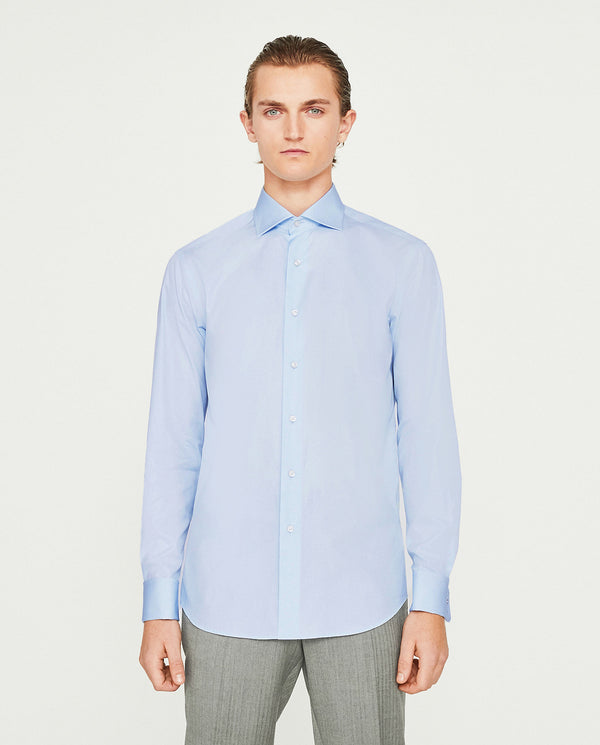 Spread collar light blue poplin dress shirt