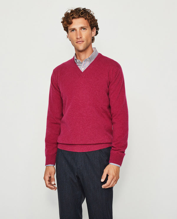 Raspberry red Lambswool V neck jumper by MIRTO