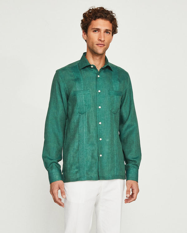 Green guayamisa linen shirt with two pockets