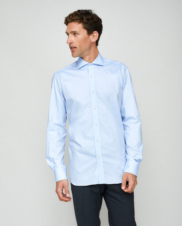 Cut-away collar tailored fit shirt
